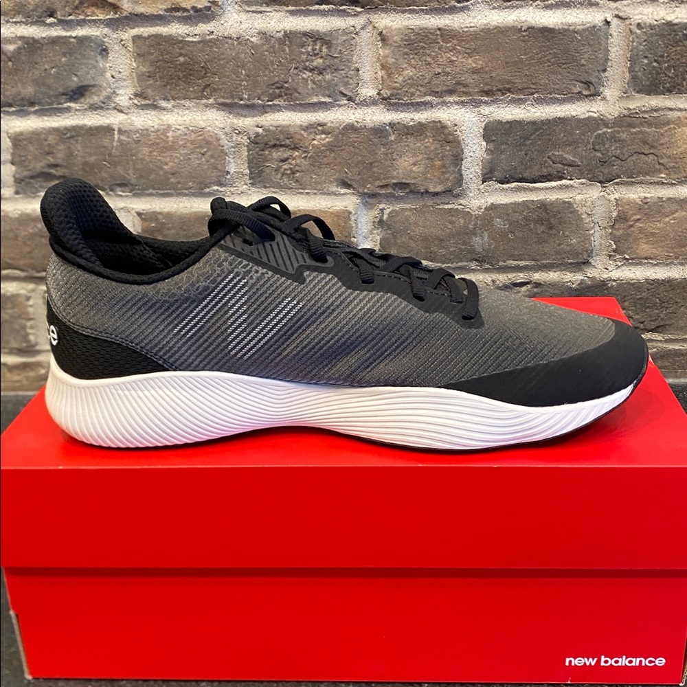 New Balance Shift - Picture 2 of 8